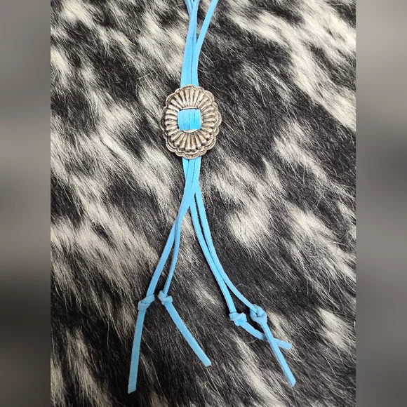 NWT Western Concho Bolo tie necklace Turquoise teal Leather - Picture 1 of 4